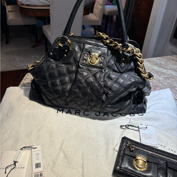 Marc Jacobs Black Quilted Shoulder Bag with matching wallet - Picture 5 of 13